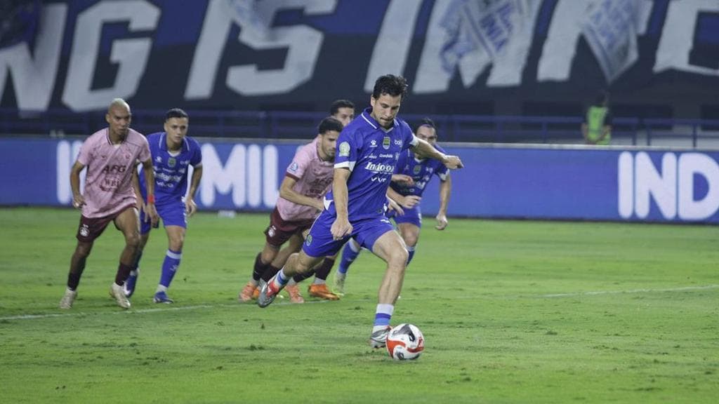 Rekor Tak Terkalahkan Persib di GBLA: Analisis Kemenangan 3-0 Atas Persik Kediri dan Masa Depan Pangeran Biru