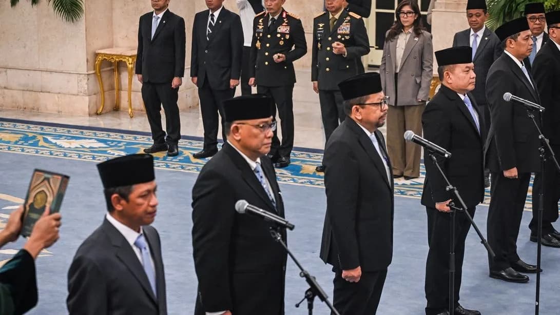 Menguak Alasan di Balik 6 Kali Reshuffle Kabinet Prabowo dalam Dua Tahun